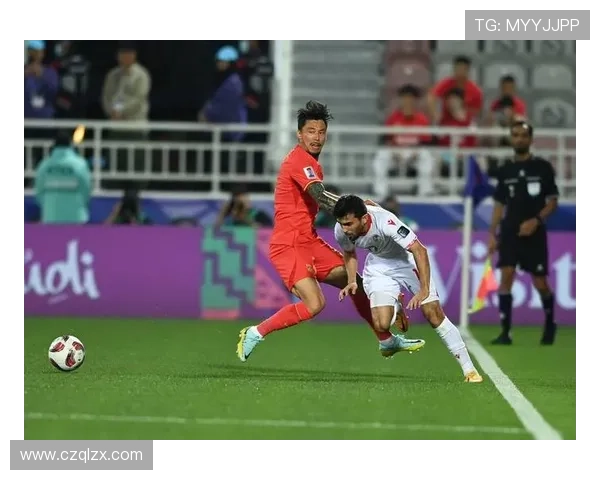 中国足球队备战亚洲杯,主教练力求突破历史最佳成绩