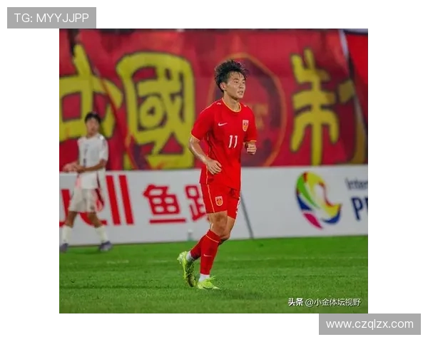 国足逆转取胜燃爆全场年轻球员闪耀赛场展现中国足球新希望 国足逆转取胜燃爆全场年轻球员闪耀赛场展现中国足球新希望