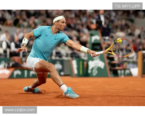 网球赛场风云再起 各大赛事揭幕明星选手争夺激烈 网球赛场风云再起 各大赛事揭幕明星选手争夺激烈